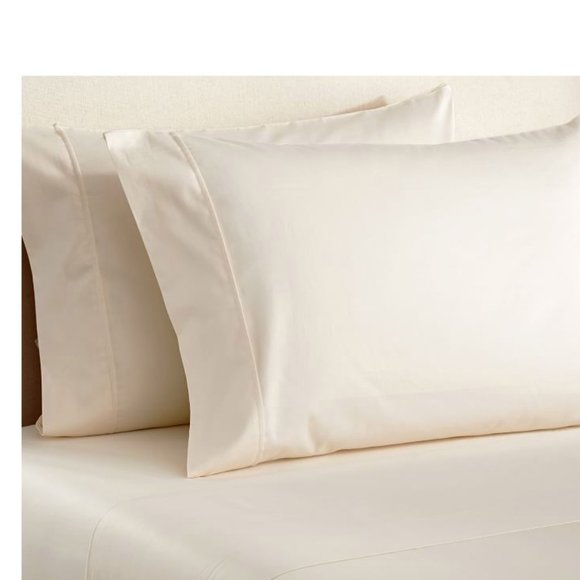 Pottery Barn Essential 300-Thread-Count Sheets - Picture 1 of 1